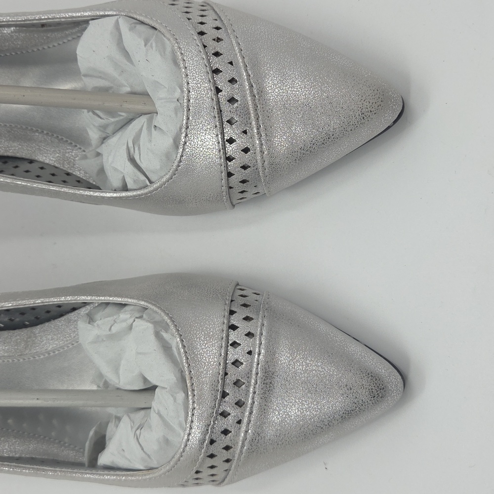 Easy Street Women's Ansen Silver Kitten Heels - Picture 8 of 16
